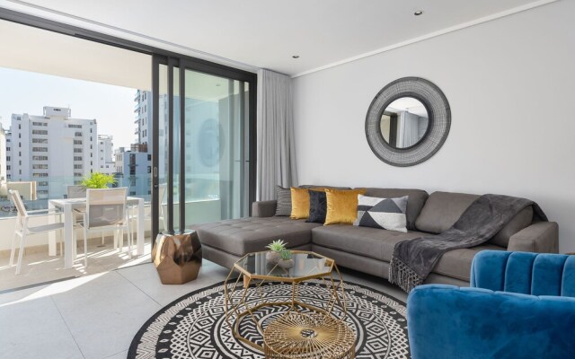 Cosmopolitan Luxury Serviced Apartments