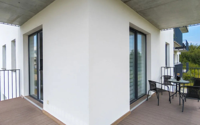 Spacious Bright Apartment by Renters