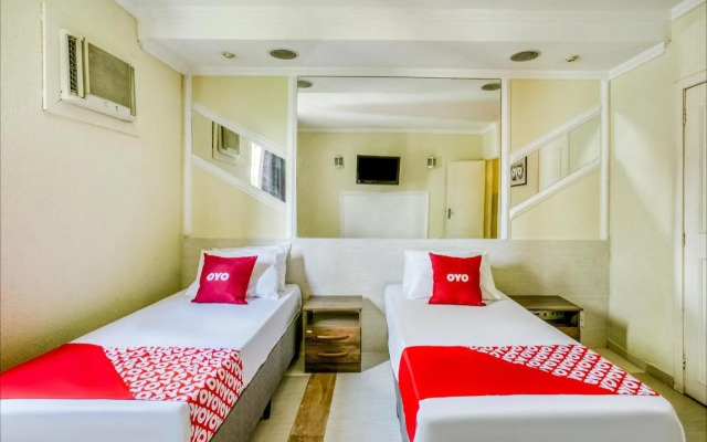 OYO Nobs Hotel, São João de Meriti