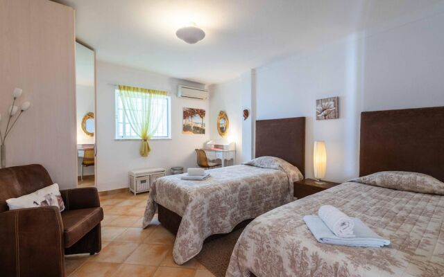 Villa Glamour by Portucasa