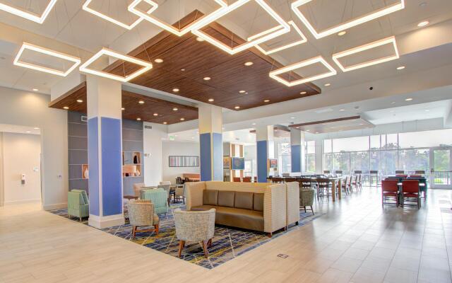 Holiday Inn Express & Suites Charlotte Southwest by IHG