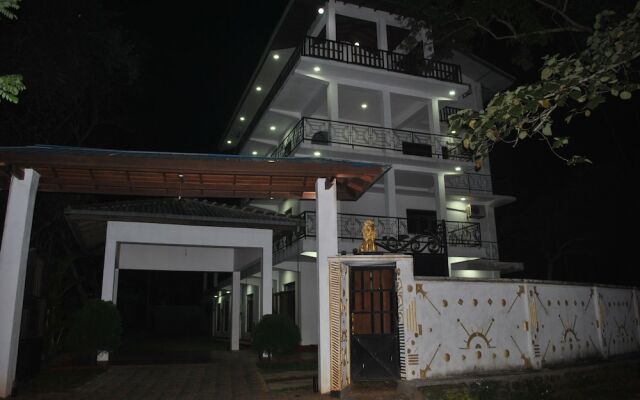 Senora Guest House