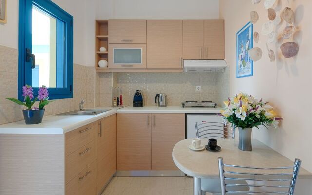 Pyrgos beach hotel apartments