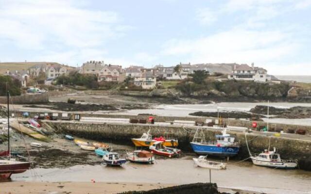 Harbour View Cemaes Bay