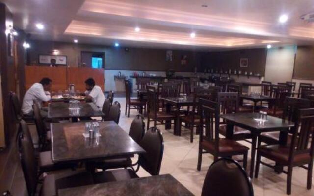 Hotel Vivek Coonoor