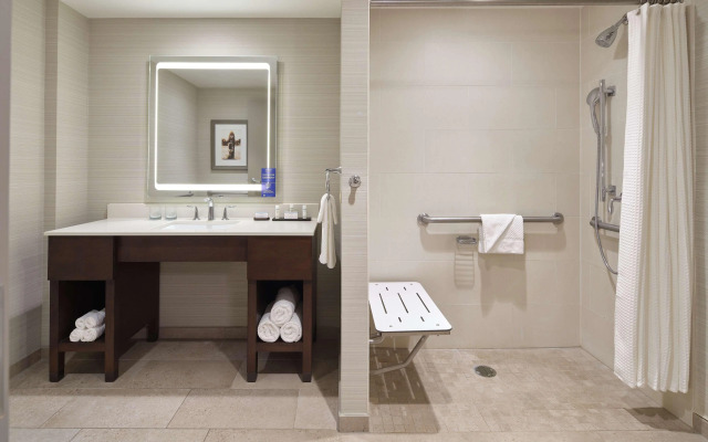Embassy Suites By Hilton Oahu Kapolei