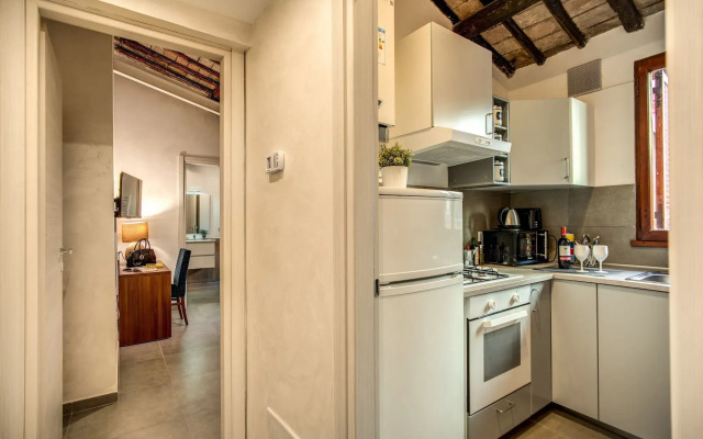 Tritone Top House