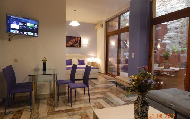 Kasteli Suites