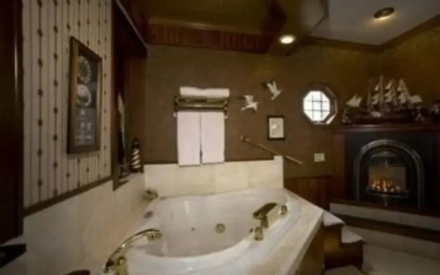 Port City Victorian Inn