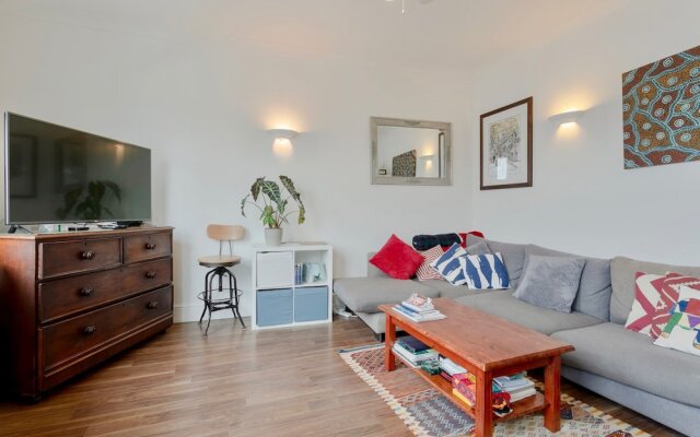 3 Bedroom In Clapham Junction With Roof Terrace
