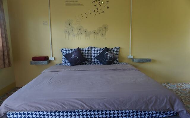 Tummi House