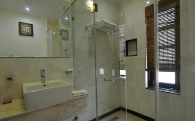 Silver Sands Hide Away