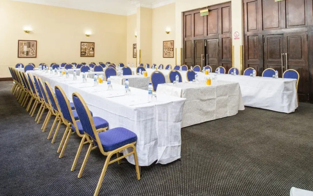 New Ambassador Hotel