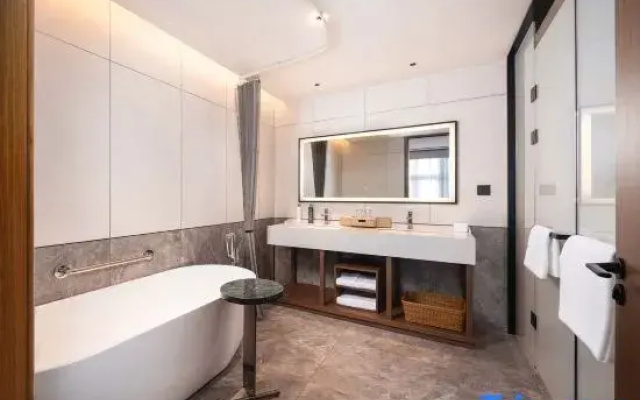 Huangshan Huizhou Hilton Garden Hotel