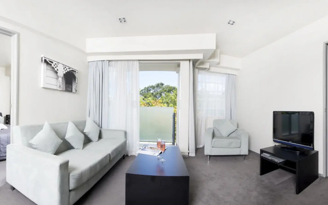 Quest Ponsonby