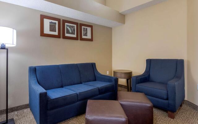 Comfort Suites DFW Airport