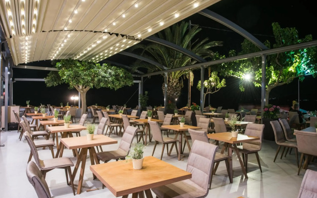 Corissia Beach Hotel
