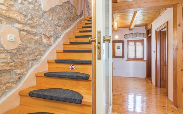 Amazing Home in Kanfanar With Wifi and 3 Bedrooms