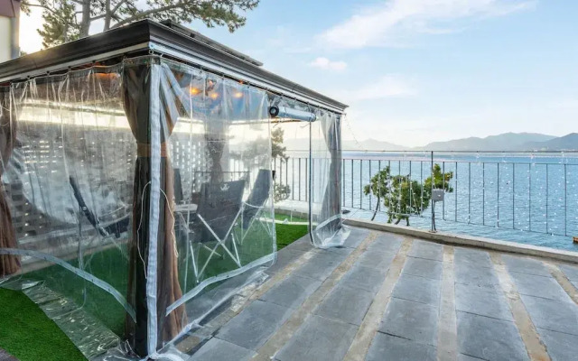 Geoje Daol Pool Villa Pension