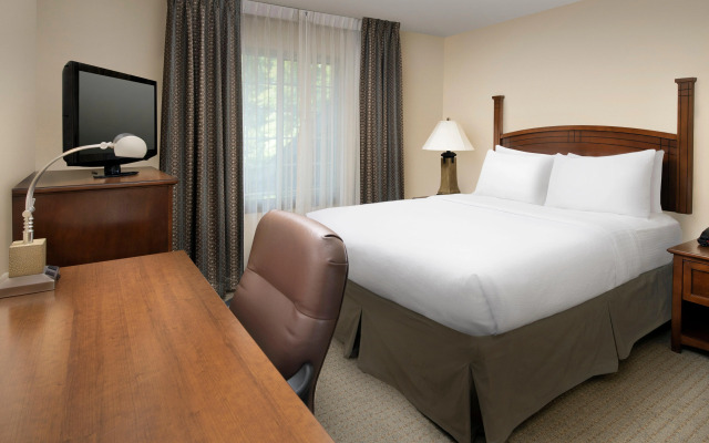 Staybridge Suites North Brunswick by IHG