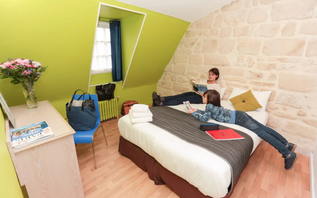 Le Montclair Montmartre by River Hostel
