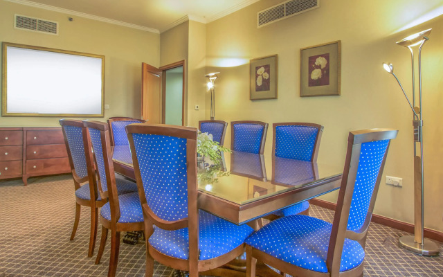 Swissotel Al Murooj Dubai Hotel