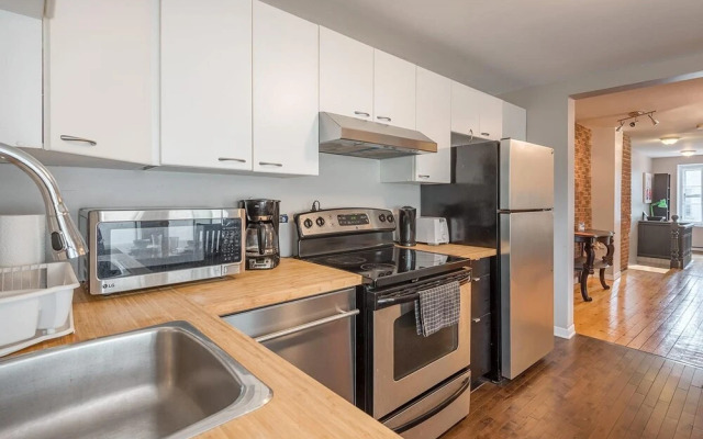 Prime Location - Best Apartment In Downtown MTL