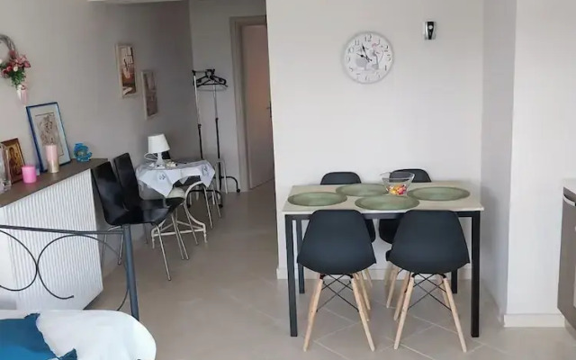 Stella Peaceful Beach Getaway 100m to Shore