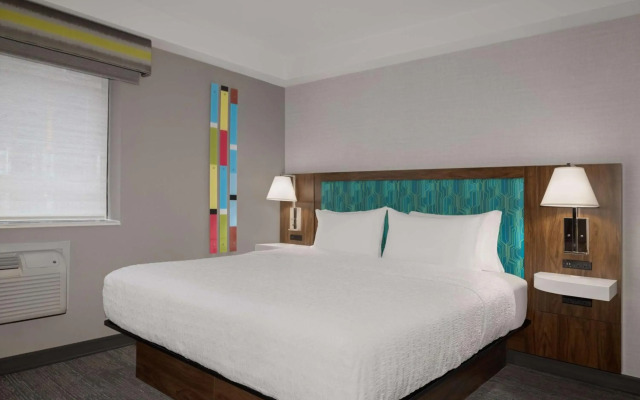 Hampton Inn & Suites by Hilton Toronto Downtown