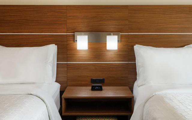 Holiday Inn Express Inn & Suites Searcy by IHG