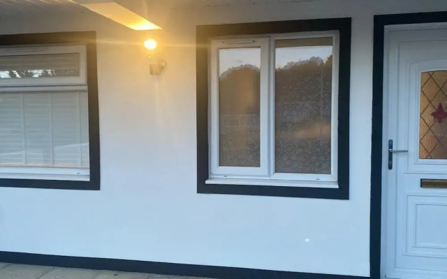 Stunning Truro 1-bed - Sleeps 2 & Parking