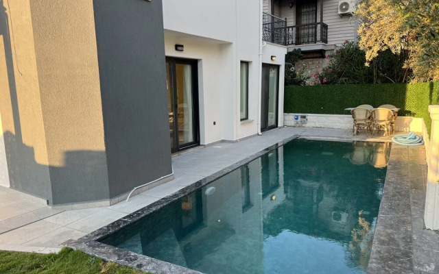 Infinity Ruby Villa