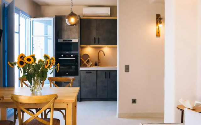 Pink Freud Villas Santorini