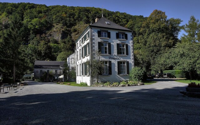 Apartment in the Beautiful Castle Chateau de Dieupart