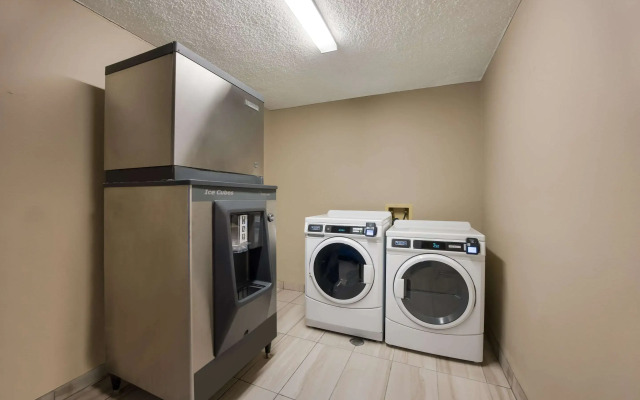 Quality Inn & Suites Canon City