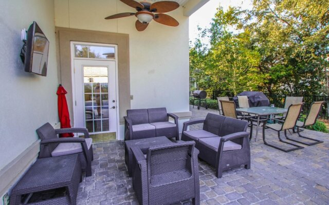 High Tide 7 Bedroom Apartment by BnD