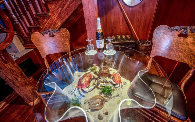 Anniversary Inn - 5th South