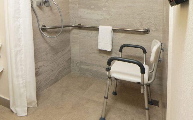 City Express Plus Guadalajara Providencia