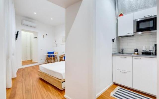 Lovely and modern nest near the Colosseum