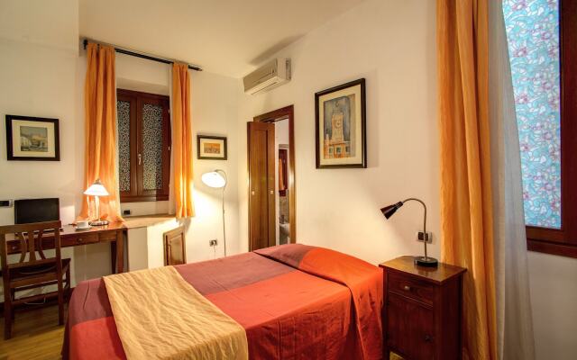 Residenza Domizia- Guest House