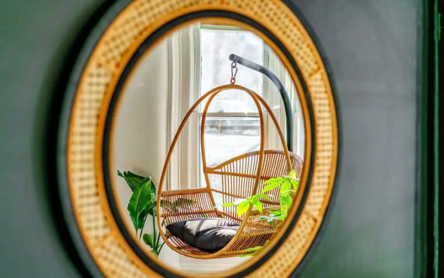 Prime Location Clean Top Rated Free Parking