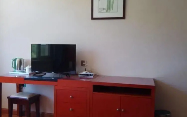 Wutai Mountain Waldorf Youth Hostel