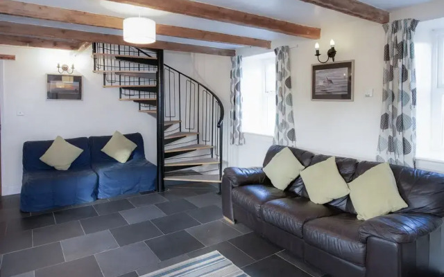 Bunk House - 4 Bedroom - Llangenith