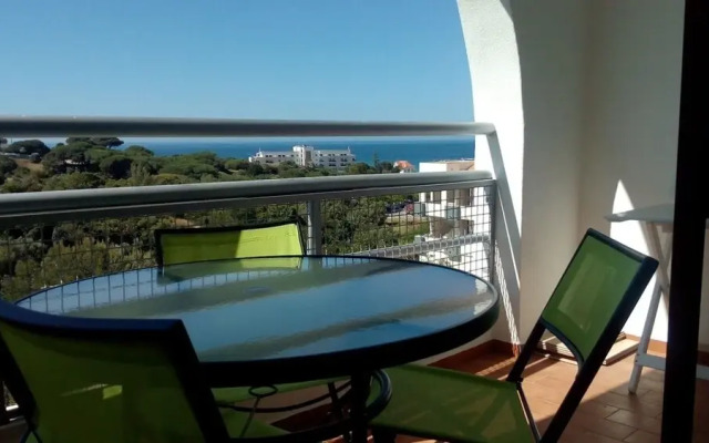 Charming and Spacious 1-bed Apartment in Albufeira