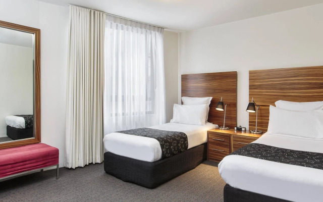 Cambridge Hotel