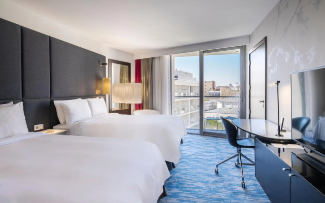 Renaissance Paris Arc de Triomphe Hotel - Image 7