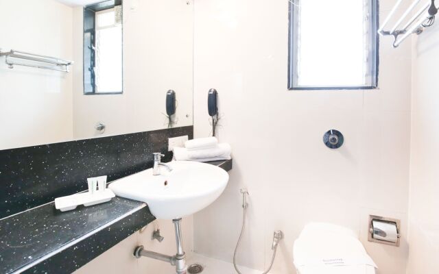 Collection O 15614 Hotel Olive Somwar Peth