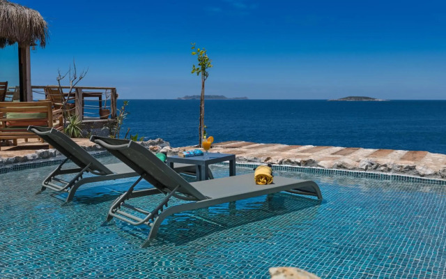 Mandalina Luxury Suites