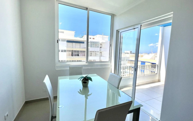 Boavista - Near the beach - by HD