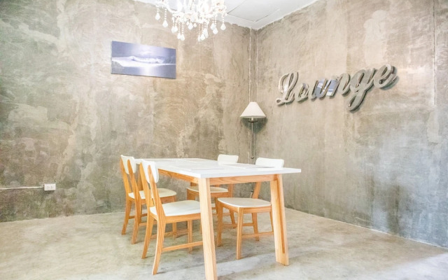 OYO 617 Tira Hostel chalong Phuket